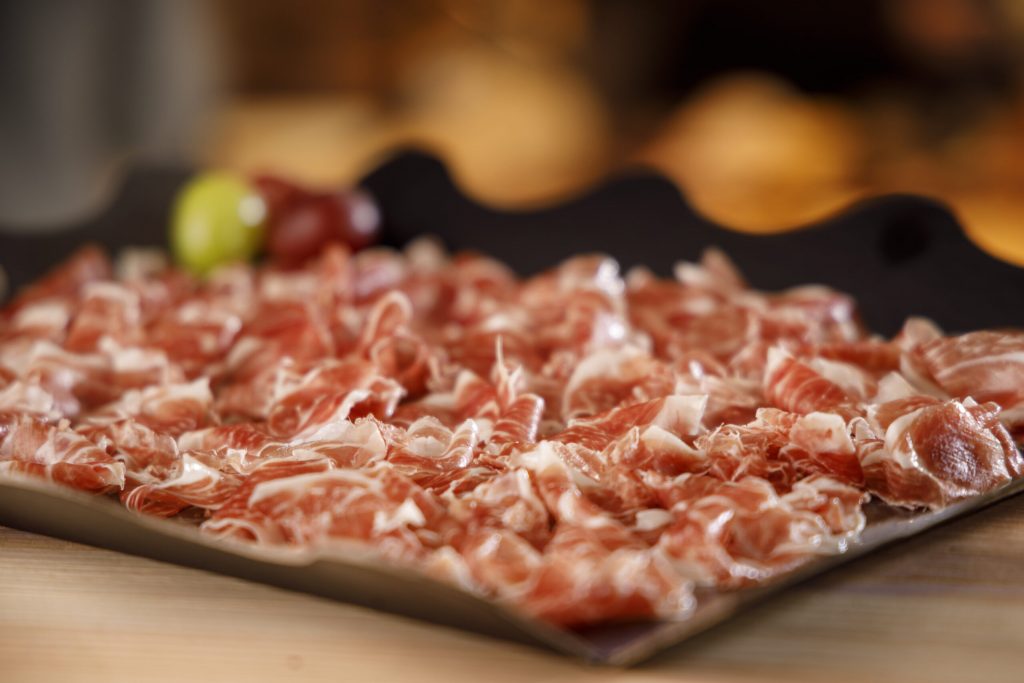 Taula de pernil ibèric (tabla de jamón ibérico)